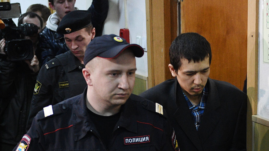 Предполагаемый организатор теракта в&nbsp;Санкт-Петербурге Аброр Азимов в&nbsp;Басманном суде Москвы, 18&nbsp;апреля 2017&nbsp;года