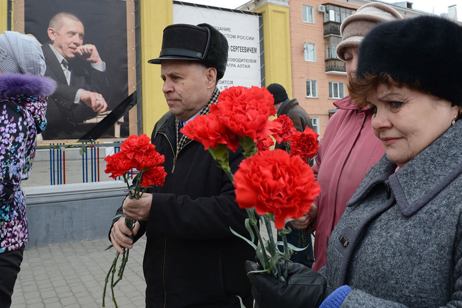 Прощание с&nbsp;актером Валерием Золотухиным в&nbsp;Барнауле, 2013&nbsp;год