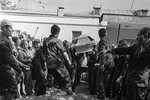 Похороны советского актера театра и кино, поэта и певца Владимира Высоцкого на Ваганьковском кладбище в Москве, 28 июля 1980 года