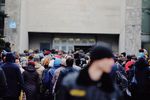 Во время церемонии прощания с певицей Юлией Началовой на Троекуровском кладбище, 21 марта 2019 года