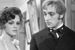 <b>«Хождение по мукам» (1977)</b>
<br><br>
13-серийная экранизация одноименной трилогии Алексея Толстого была приурочена к празднованию 60-летия Октябрьской революции. В ней, рассказывающей о, возможно, ключевом периоде истории нашей страны, Козаков сыграл Алексея Бессонова — персонажа, в котором легко угадывается поэт Александр Блок.
