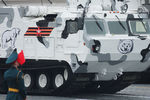 Зенитно-ракетный комплекс «Тор М2» на базе вездехода ДТ-30 на военном параде на Красной площади