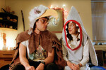 <b>«Орел против акулы» (2007)</b>
<br><br>
Первая полнометражка Вайтити — комедийная мелодрама о любви двух лузеров, которые знакомятся в закусочной.