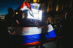 Болельщики празднуют победу сборной России в матче группового этапа между Россией и Египтом, Санкт-Петербург, 20 июня 2018 года