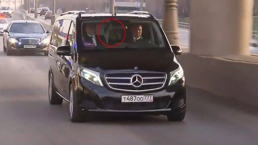 Автомобиль с&nbsp;патриархом Московским и всея Руси Кириллом во время движения по&nbsp;МКАД с&nbsp;молитвой об избавлении от вредоносного поветрия &mdash; коронавирусной инфекции, 3 апреля 2020 года