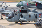 Вертолет Sikorsky S-61 Sea King на международной выставке Aero India 2025 на территории военно-воздушной базы Yelahanka в Бангалоре