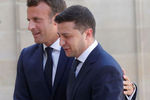 Президент Франции Эммануэль Макрон и президент Украины Владимир Зеленский в&nbsp;Елисейском дворце в&nbsp;Париже, 17 июня 2019 года