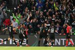 Футболисты «Краснодара» отмечают забитый мяч