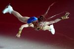 Александра Трусова во время показательных выступлений на чемпионате России по фигурному катанию в Санкт-Петербурге, 2021 год