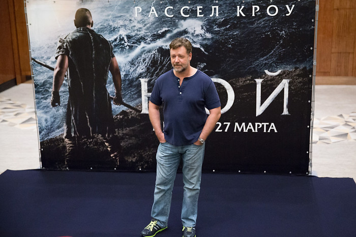 До начала работы над фильмом была выпущена графическая новелла