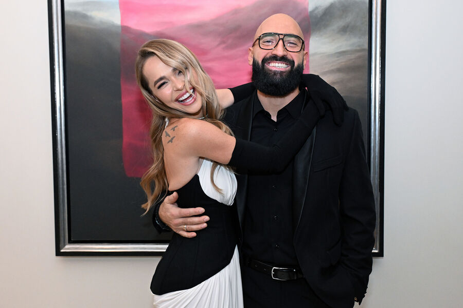 Актриса Анна Хилькевич и ее супруг, бизнесмен Артур Волков на&nbsp;церемонии вручения премии OK! Awards «Больше чем звезды» в&nbsp;Москве, 14&nbsp;ноября 2025&nbsp;года
