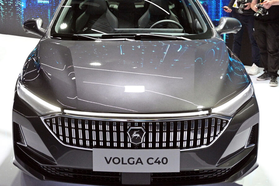 Новый автомобиль Volga C40 в&nbsp;павильоне марки на&nbsp;выставке IX конференции &laquo;Цифровая индустрия промышленной России&raquo; в&nbsp;Нижнем Новгороде