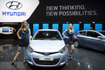 Hyundai i20 коснулся рестайлинг. Наиболее заметные изменения внешности хетчбэка произошли в передней части кузова, где дизайнеры установили современные фары со светодиодными элементами, новую шестиугольную решетку радиатора, иной капот, видоизмененный бампер с противотуманками ромбовидной формы. На «корме» рестайлинг коснулся фонарей и бампера, на котором появились красные светоотражатели. В линейку силовых установок городского хэтчбека вошел новый 3-цилиндровый дизельный двигатель U-II объемом 1.1 литр и мощностью 75 л.с.