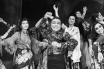 Николай Сличенко на сцене Московского музыкально-драматического цыганского театра «Ромэн», 1979 год
