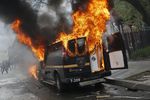 При столкновениях в Балтиморе ранены 15 полицейских