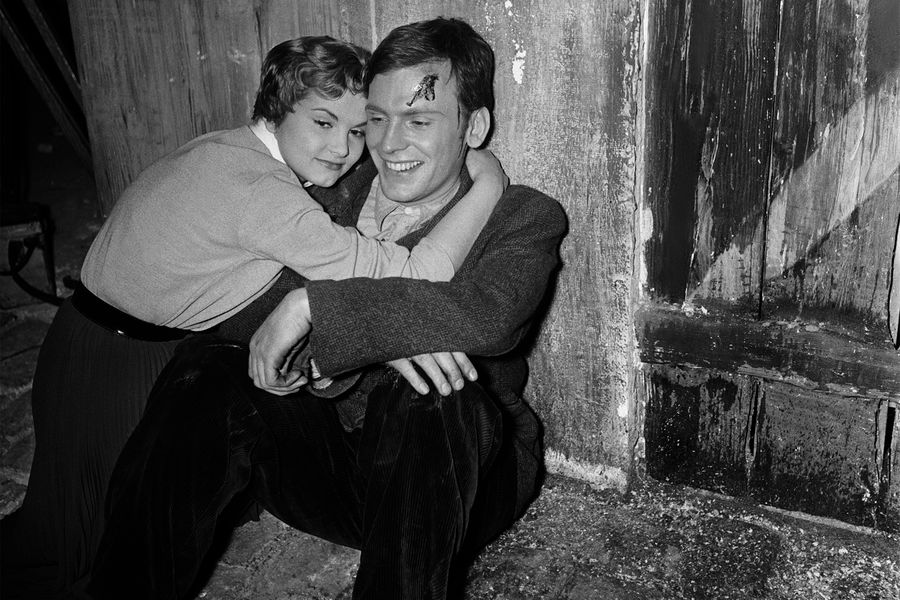 Жан-Луи Трентиньян на&nbsp;съемках фильма «Закон улиц» (1956)