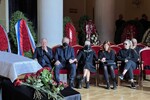 Дочь первого президента СССР Михаила Горбачева Ирина Горбачева-Вирганская (в центре) и его внучки на церемонии прощания в Колонном зале Дома союзов, 3 сентября 2022 года
