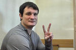 28 июля 2008 года во Владивостоке у Романчука произошел конфликт с жителем города, в результате которого житель Владивостока получил тяжелое ранение головы и позднее скончался. В результате Романчук был признан виновным в причинении смерти по неосторожности и приговорен к одному году и двум месяцам лишения свободы. 4 декабря 2009 года боксер был выпущен на свободу.
