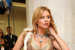 Анна Семенович за кулисами премии «Золотой граммофон — 2006»