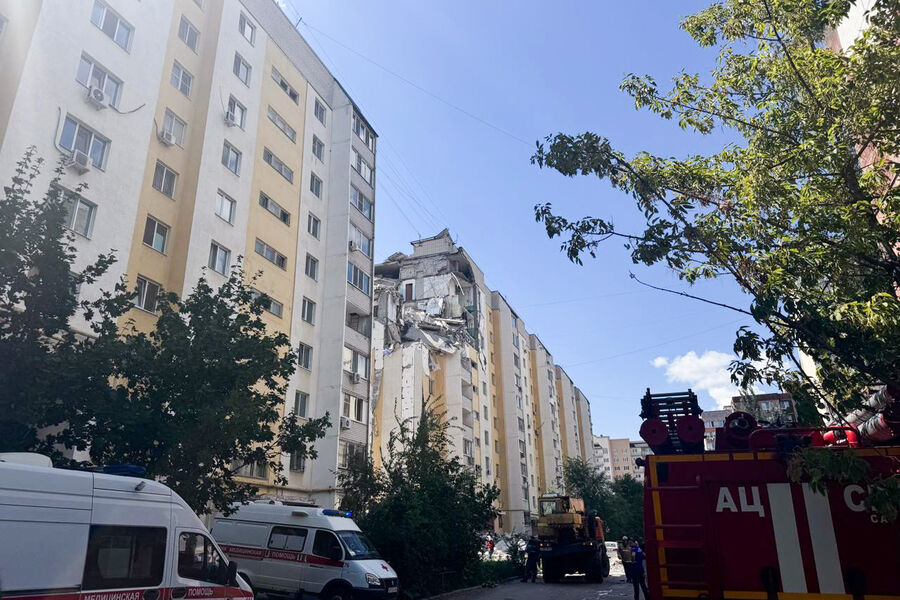 Последствия взрыва бытового газа в&nbsp;подъезде 10-этажного жилого дома в&nbsp;Саратове, 25&nbsp;июля 2025&nbsp;года