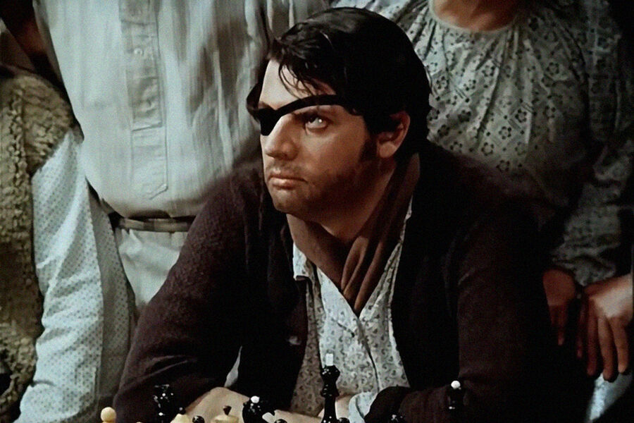 Александр Ширвиндт в&nbsp;кадре из&nbsp;фильма &laquo;12 стульев&raquo; (1971)