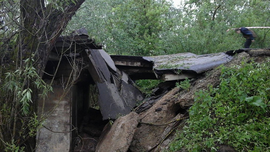 На&nbsp;месте обрушения автомобильного моста в&nbsp;Новой Москве, 10 июня 2020 года