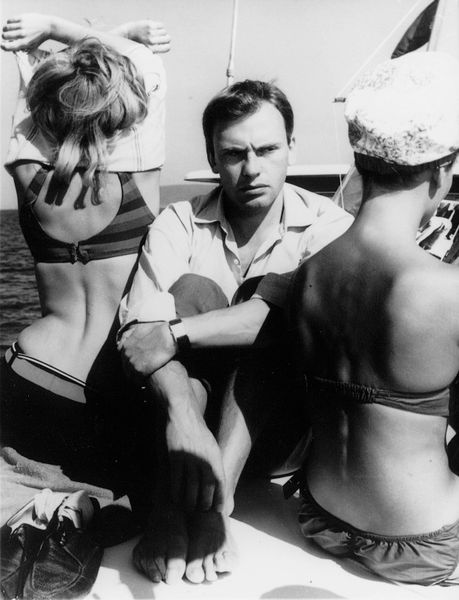Жан-Луи Трентиньян в&nbsp;кадре из&nbsp;фильма &laquo;Обгон&raquo; (1962)