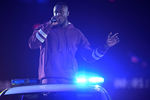 Рэпер Stormzy во время выступления на MTV Europe Music Awards в Лондоне, 12 ноября 2017 года