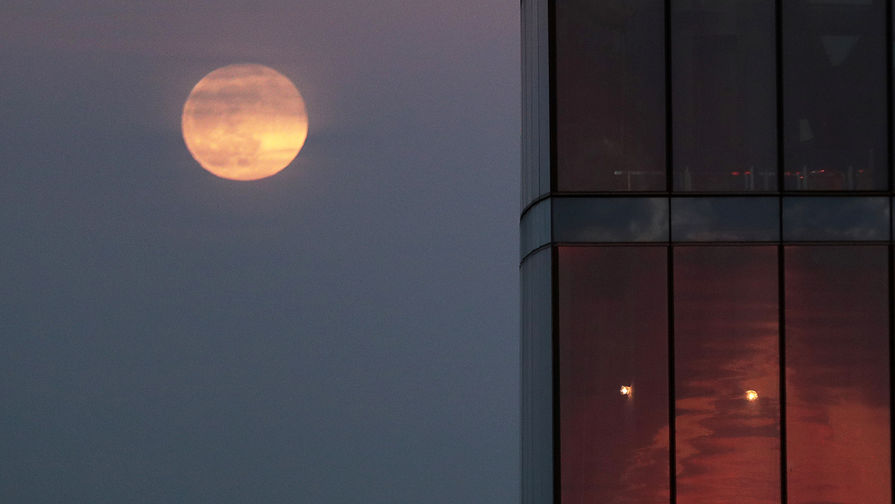 Суперлуние в Москве, 19 февраля 2019 года