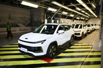 Автомобили «Москвич 3» во время демонстрации на автомобильном заводе «Москвич», 23 ноября 2022 года