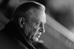<b>Александр Горшков (8 октября 1946 — 17 ноября 2022)</b> — советский фигурист, шестикратный чемпион мира и Европы. Заслуженный мастер спорта СССР (1970). Горшков с 1967 года выступал в паре с Людмилой Пахомовой. После завершения спортивной карьеры Горшков стал развивать фигурное катание в России, в последние годы возглавлял российскую Федерацию этого вида спорта
