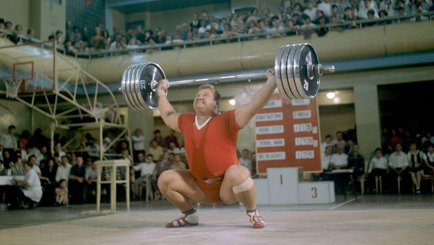 Чемпион и рекордсмен мира в&nbsp;тяжелом весе Леонид Жаботинский (Киев), 1968&nbsp;год
