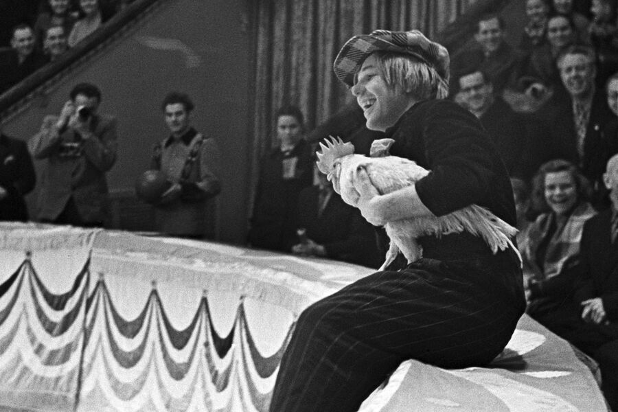 Клоун Олег Попов на&nbsp;арене Московского цирка на&nbsp;Цветном бульваре, 1962&nbsp;год