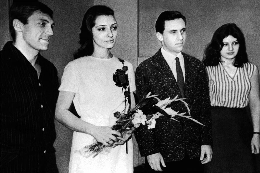 Людмила Абрамова и Владимир Высоцкий в&nbsp;день бракосочетания, 1965&nbsp;год