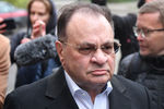Адвокат актера Михаила Ефремова Петр Хархорин у здания Московского городского суда, 22 октября 2020 года