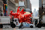 Полицейское оцепление во время традиционного парада Macy's на&nbsp;День благодарения в&nbsp;Нью-Йорке, 27 ноября 2020 года