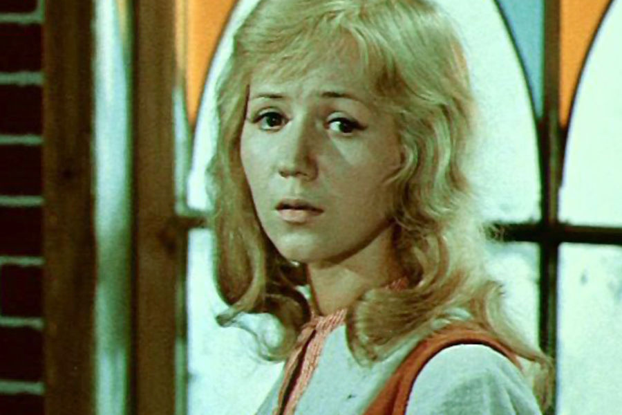 Наталья Попова в&nbsp;фильме &laquo;Двенадцать месяцев&raquo; (1972)
