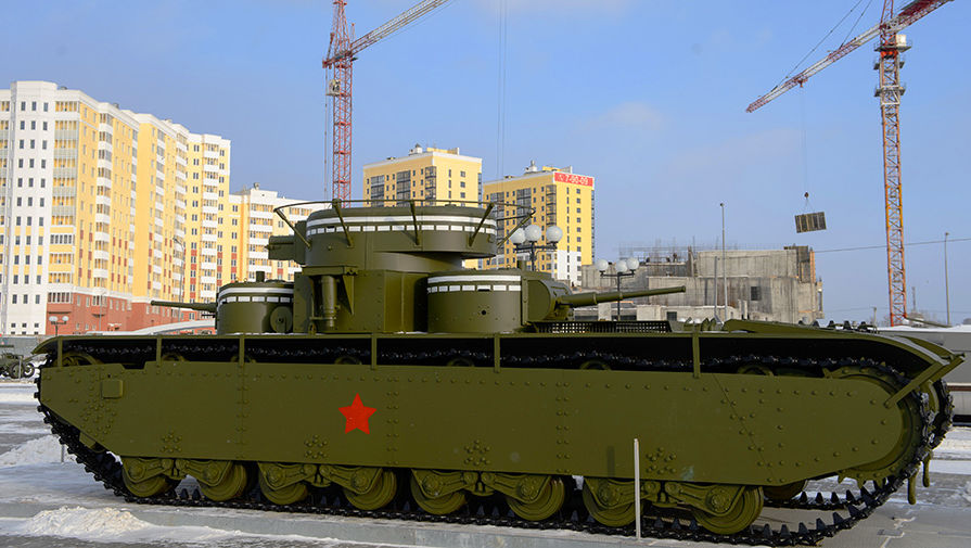 Т-35 маломаневренный, поэтому он был не удобен в боевых действиях. В боях принимали участие лишь единицы, остальные машины вышли из строя еще по пути на фронт