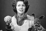 Валентина Леонтьева ведет телепередачу «Спокойной ночи, малыши!», 1966 год