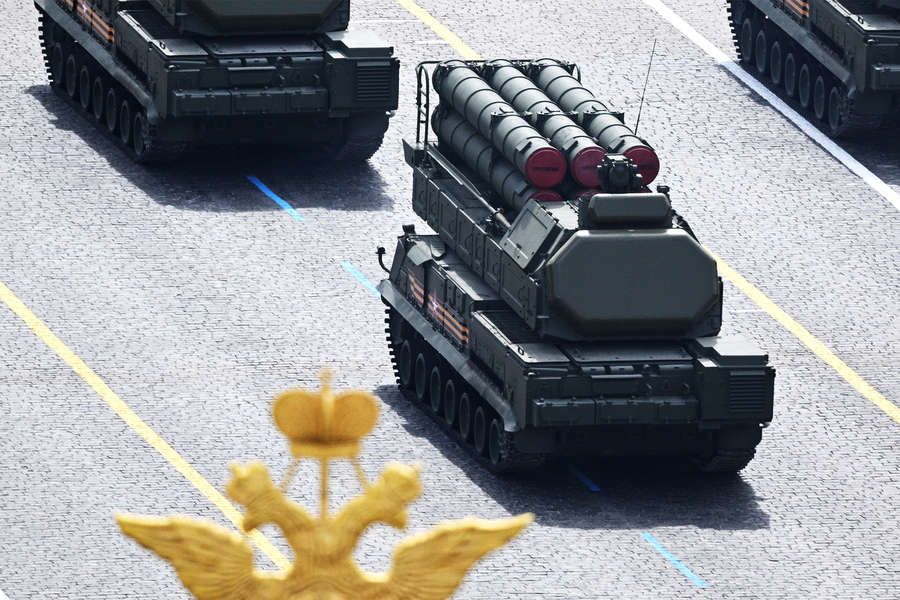 Зенитно-ракетные комплексы (ЗРК) &laquo;Бук-М3&raquo; на&nbsp;военном параде, посвященном 77-й годовщине Победы в&nbsp;Великой Отечественной войне на&nbsp;Красной площади в&nbsp;Москве, 9&nbsp;мая 2022&nbsp;года