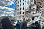 На месте обрушения подъезда в жилом доме в Белгороде, 12 мая 2024 года