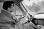 Летчик-космонавт СССР Валерий Быковский за рулем своего автомобиля, 1963 год