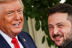 Президент США Дональд Трамп и президент Украины Владимир Зеленский во время встречи, 18 августа 2025 года
