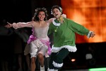 Телеведущая Регина Тодоренко и фигурист Александр Энберт в ледовом шоу Первого канала «Ледниковый период. Снова вместе», 2022 год