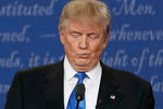 Дональд Трамп во время дебатов