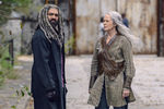Хари Пэйтон и Мелисса Макбрайд в кадре из сериала «Ходячие мертвецы»