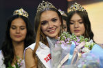 Победительница 25-го фестиваля красоты и талантов «Краса России-2019» Анна Бакшеева во время церемонии награждения