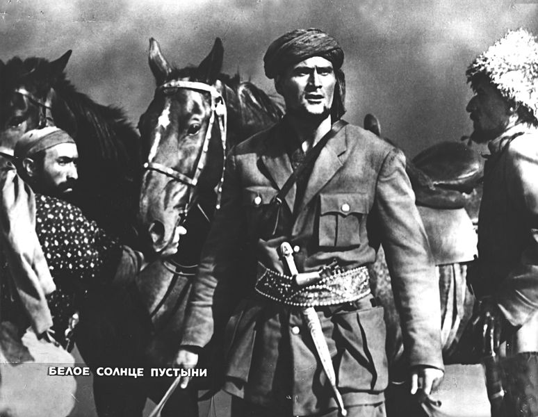 Кахи Кавсадзе в&nbsp;роли Абдуллы в&nbsp;кадре из&nbsp;фильма &laquo;Белое солнце пустыни&raquo; (1970)