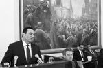 Президент Египта Хосни Мубарак выступает на встрече с народными депутатами СССР во время официального визита в Москву, 1990 год