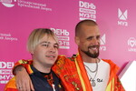 Участники группы «NLO», певцы Евгений Шамов и Степан Рудницкий на дне рождения телеканала «МУЗ-ТВ» в Государственном Кремлевском Дворце, 12 октября 2024 года